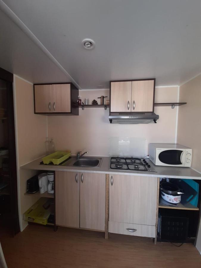 Chalet Spacious With Furnished Terrace Fréjus
