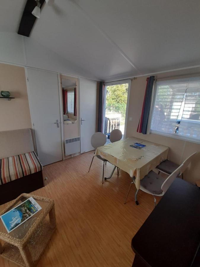 Spacious With Furnished Terrace Fréjus